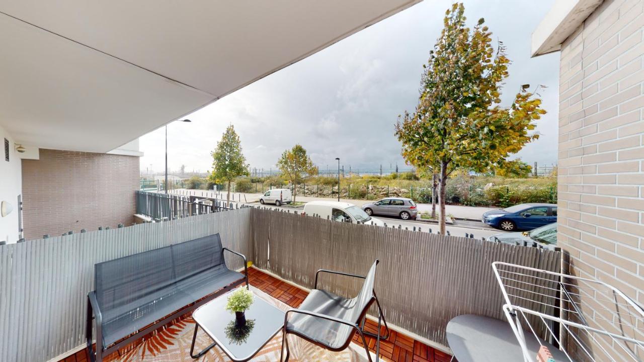 Live Like A Local Stylish 2br With Balcony & Parking Saint-Denis (Seine-Saint-Denis)